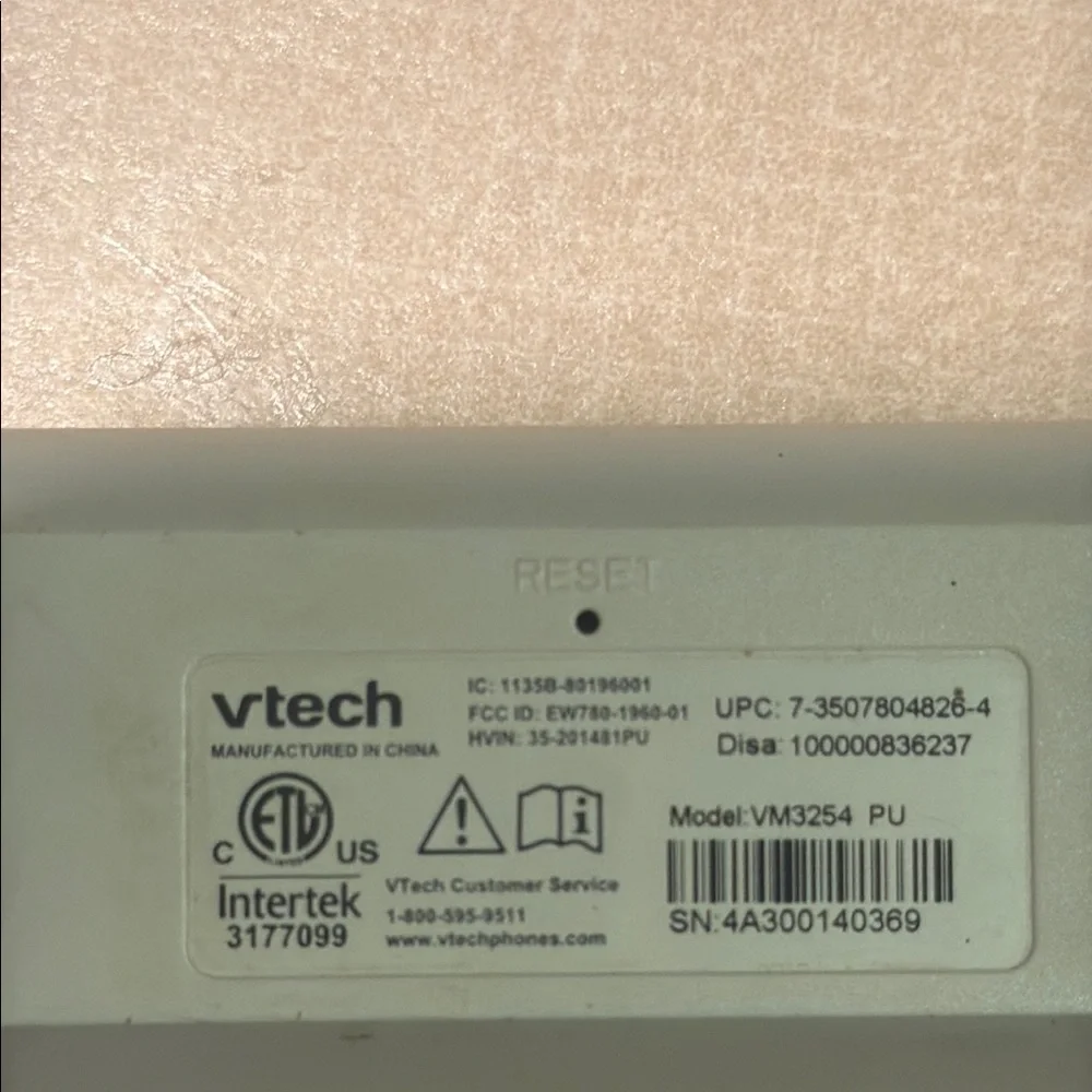 VTech White Baby Monitor with Camera and Display